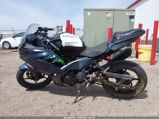 JKAEXKG16PDAK1415 Kawasaki EX400