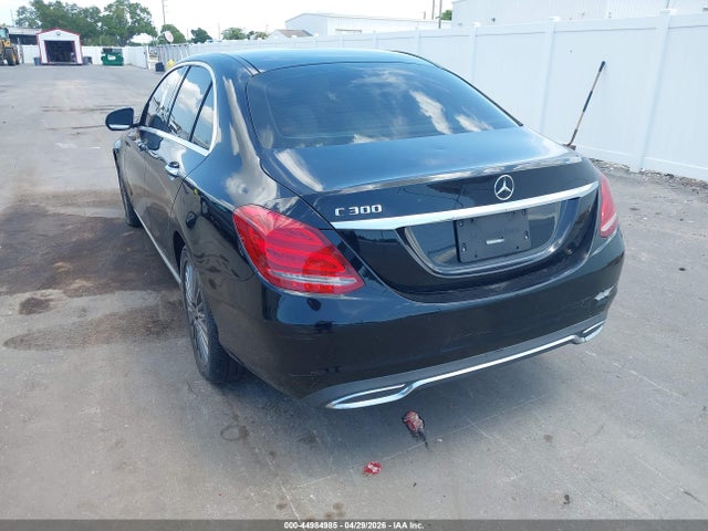 Продажа на аукционе авто 2016 Mercedes-benz C 300 Luxury, vin: 55SWF4JB1GU147714, номер лота: 44984985