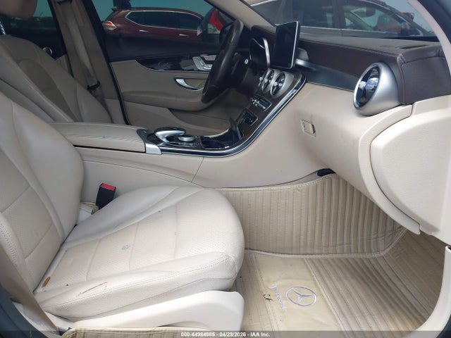 Продажа на аукционе авто 2016 Mercedes-benz C 300 Luxury, vin: 55SWF4JB1GU147714, номер лота: 44984985