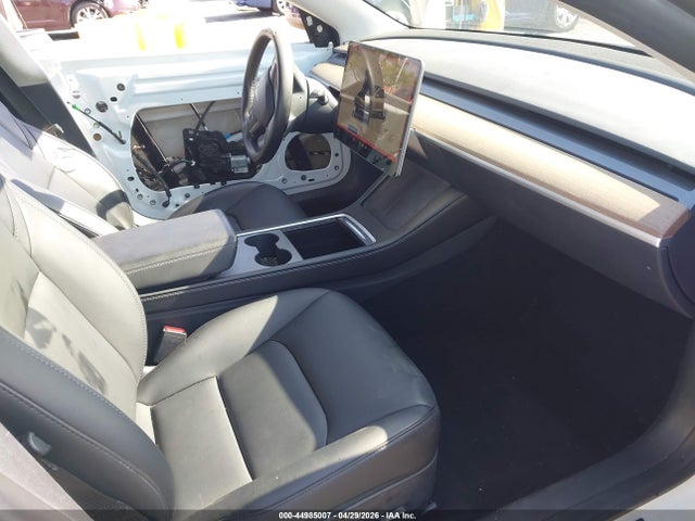 2022 Tesla Model 3 Rear-wheel Drive მანქანა იყიდება აუქციონზე, vin: 5YJ3E1EA6NF376779, აუქციონის ნომერი: 44985007