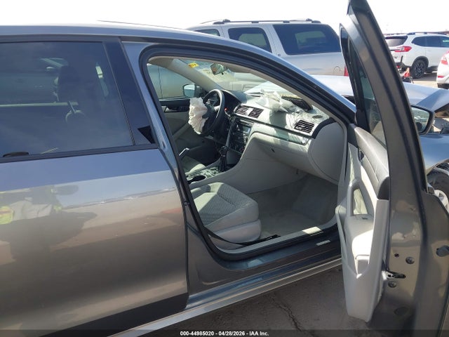 Aukcja sprzedaży 2013 Volkswagen Passat 2.5l S, vin: 1VWAP7A34DC030783, numer aukcji: 44985020