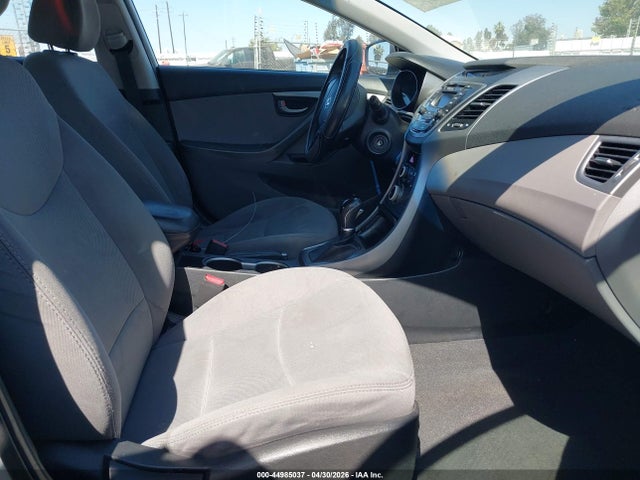 5NPDH4AE3GH707103 Hyundai ELANTRA SE