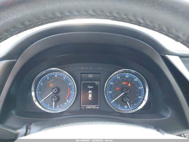 5YFBURHE3HP663842 Toyota COROLLA SE