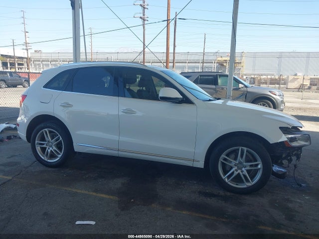 WA1C2AFP0HA098755 Audi Q5 2.0t Premium