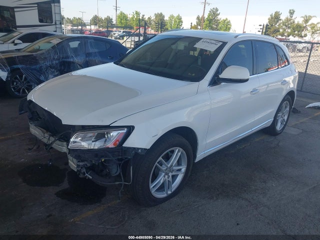 WA1C2AFP0HA098755 Audi Q5 2.0t Premium
