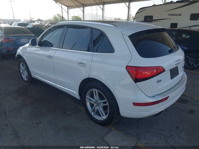 WA1C2AFP0HA098755 Audi Q5 2.0t Premium