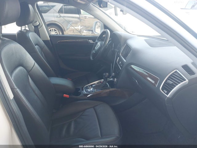 WA1C2AFP0HA098755 Audi Q5 2.0t Premium