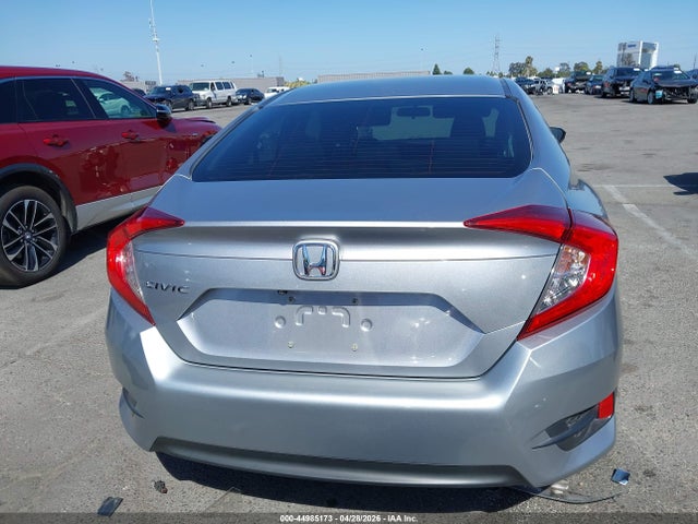 Honda Civic Lx 2018 2HGFC2F5XJH552216 Image 16