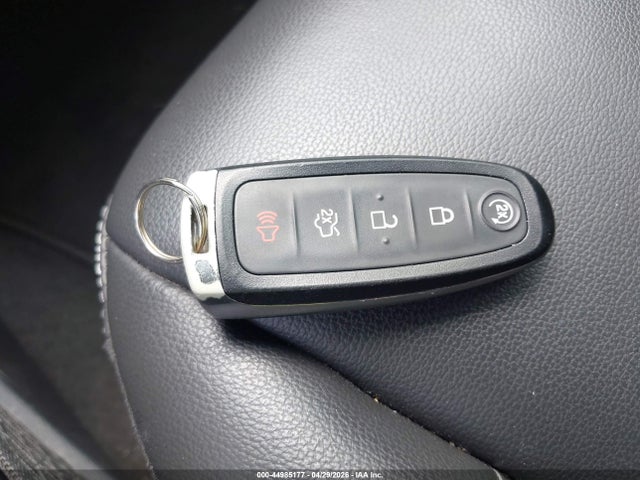 1FMCU9HD5KUA01505 Ford ESCAPE SEL