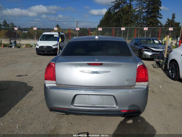 Chrysler 300 Limited 2018 2C3CCAEG0JH167850 Image 16