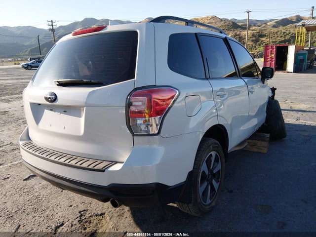 44985194 :رقم المزاد ، JF2SJABC2JH451731 vin ، 2018 Subaru Forester 2.5i مزاد بيع