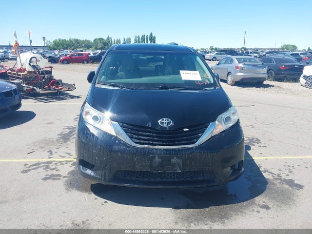 5TDKK3DC6FS589005 Toyota Sienna Le 8 Passenger