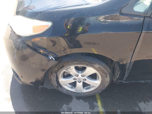 5TDKK3DC6FS589005 Toyota Sienna Le 8 Passenger