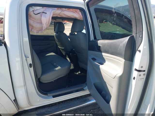 Aukcja sprzedaży 2015 Toyota Tacoma Base V6, vin: 5TFLU4EN5FX143300, numer aukcji: 44985231