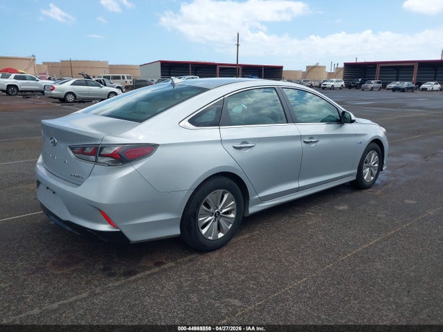 Hyundai Sonata Hybrid Se 2018 KMHE24L31JA084141 Image 4