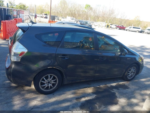 Продажа на аукционе авто 2013 Toyota Prius V Three, vin: JTDZN3EU2D3195352, номер лота: 44985262