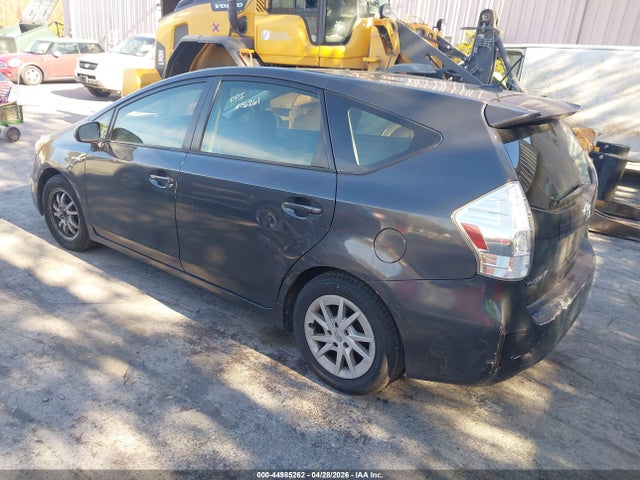 Продажа на аукционе авто 2013 Toyota Prius V Three, vin: JTDZN3EU2D3195352, номер лота: 44985262