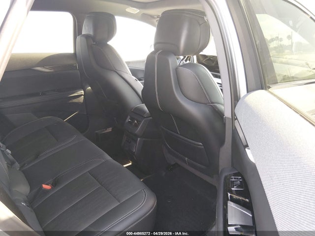 Cadillac Optiq Premium Luxury 2026 3GYK3DM55TS110210 Image 8