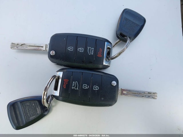 5XYKT4A61FG614987 KIA SORENTO LX
