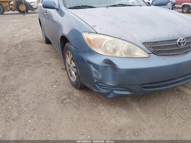 2004 Toyota Camry Le V6 მანქანა იყიდება აუქციონზე, vin: 4T1BF32K94U589468, აუქციონის ნომერი: 44985352