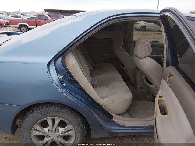 2004 Toyota Camry Le V6 მანქანა იყიდება აუქციონზე, vin: 4T1BF32K94U589468, აუქციონის ნომერი: 44985352