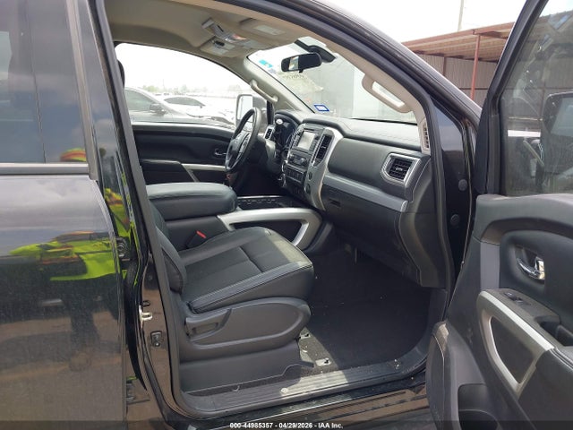 Продаж на аукціоні авто 2018 Nissan Titan Pro-4x, vin: 1N6AA1E52JN550300, номер лоту: 44985357