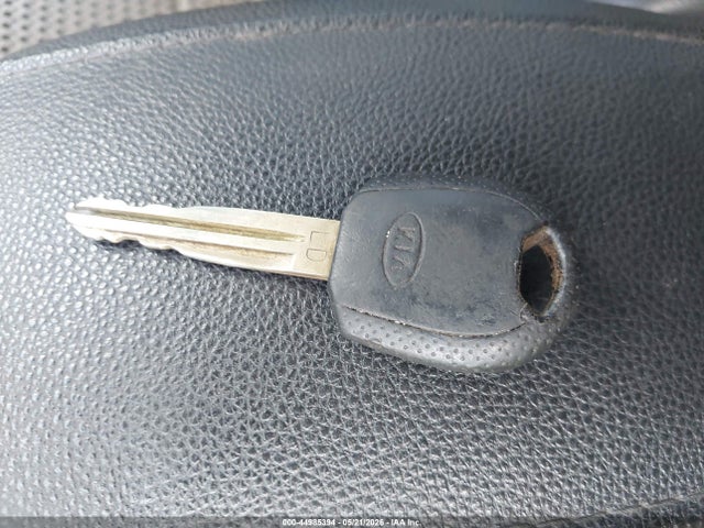 Auction sale of the 2005 Kia Sportage Ex V6/lx V6, vin: KNDJE723957068253, lot number: 44985394