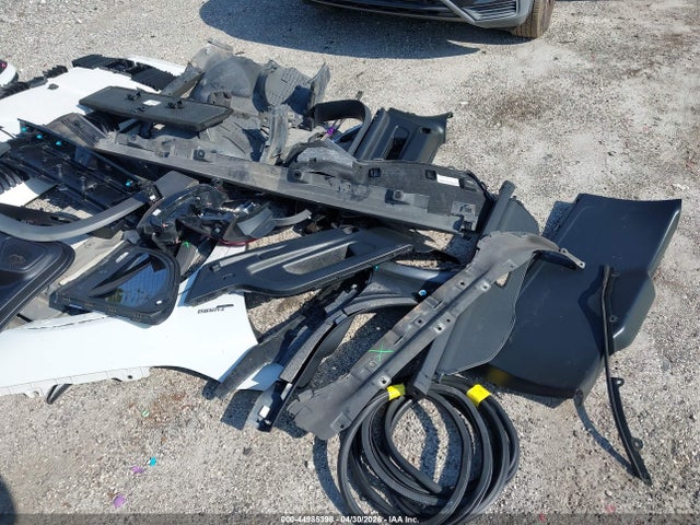 44985398 :رقم المزاد ، W1N4M5BBXMW108008 vin ، 2021 Mercedes-benz Amg Glb 35 4matic مزاد بيع