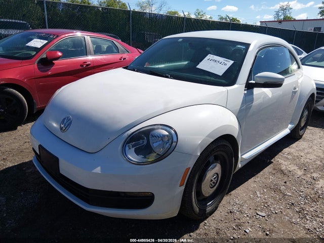 44985426 :رقم المزاد ، 3VWH17AT8EM635356 vin ، 2014 Volkswagen Beetle 1.8t مزاد بيع