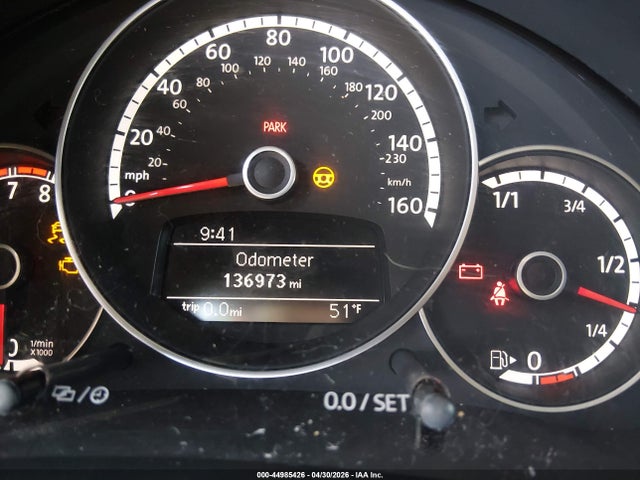 44985426 :رقم المزاد ، 3VWH17AT8EM635356 vin ، 2014 Volkswagen Beetle 1.8t مزاد بيع