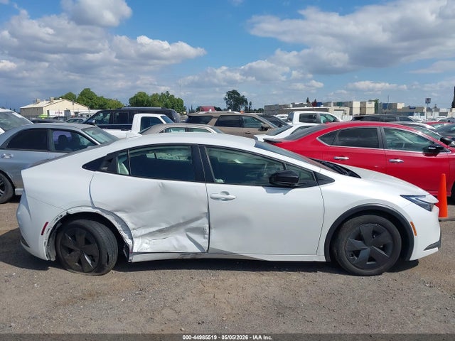 JTDACAAU6R3039030 Toyota Prius Le