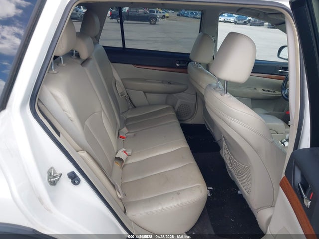 44985528 :رقم المزاد ، 4S4BRBPC8D3298226 vin ، 2013 Subaru Outback 2.5i Limited مزاد بيع
