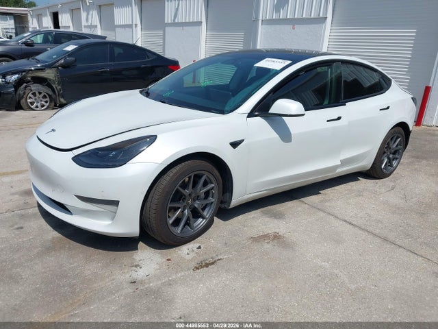 Tesla Model 3 Standard Range Plus Rear-wheel Drive 2021 5YJ3E1EA8MF919421 Image 2