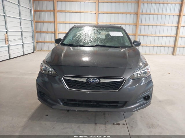 44985600 :رقم المزاد ، 4S3GTAA65J3748869 vin ، 2018 Subaru Impreza 2.0i مزاد بيع