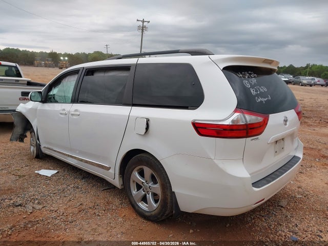 Продажа на аукционе авто 2017 Toyota Sienna Le 8 Passenger, vin: 5TDKZ3DC2HS792309, номер лота: 44985702
