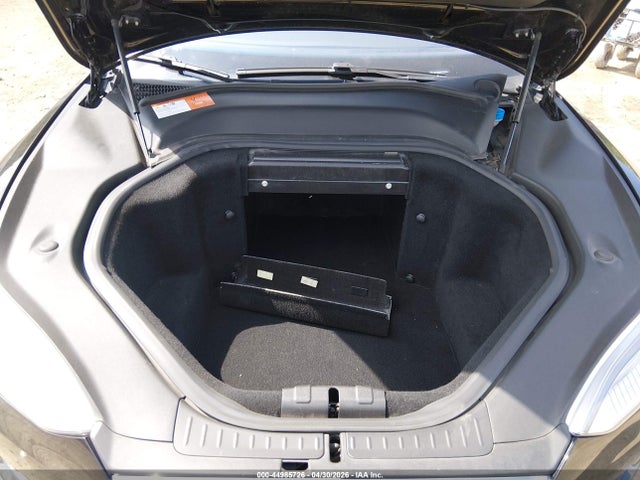 2015 Tesla Model S 60/70/85 მანქანა იყიდება აუქციონზე, vin: 5YJSA1H18FF094566, აუქციონის ნომერი: 44985726
