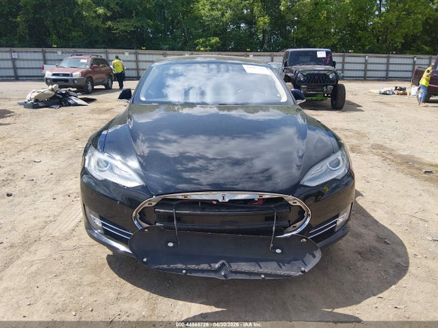 2015 Tesla Model S 60/70/85 მანქანა იყიდება აუქციონზე, vin: 5YJSA1H18FF094566, აუქციონის ნომერი: 44985726