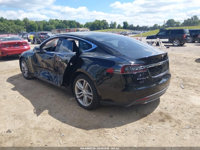 2015 Tesla Model S 60/70/85 მანქანა იყიდება აუქციონზე, vin: 5YJSA1H18FF094566, აუქციონის ნომერი: 44985726
