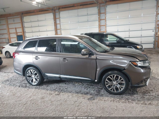 Продажа на аукционе авто 2017 Mitsubishi Outlander Se/sel, vin: JA4AZ3A36HZ050732, номер лота: 44985791