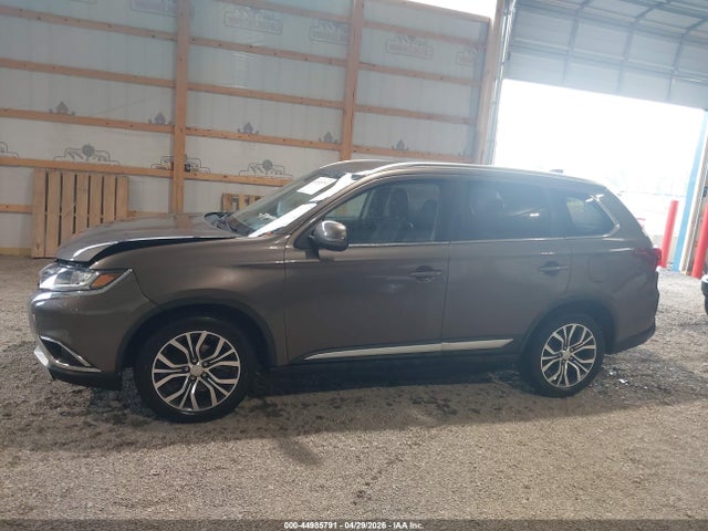 Продажа на аукционе авто 2017 Mitsubishi Outlander Se/sel, vin: JA4AZ3A36HZ050732, номер лота: 44985791