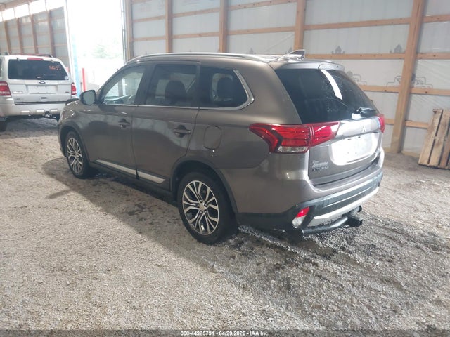 Продажа на аукционе авто 2017 Mitsubishi Outlander Se/sel, vin: JA4AZ3A36HZ050732, номер лота: 44985791