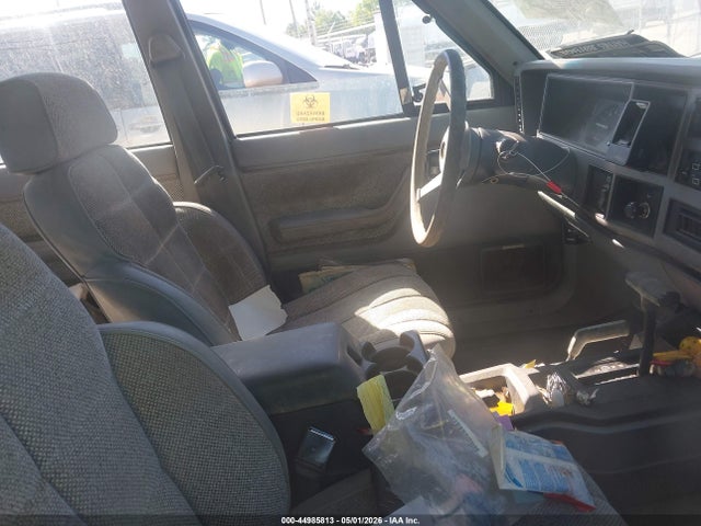 Продажа на аукционе авто 1992 Jeep Cherokee Laredo, vin: 1J4FJ58S8NL113804, номер лота: 44985813