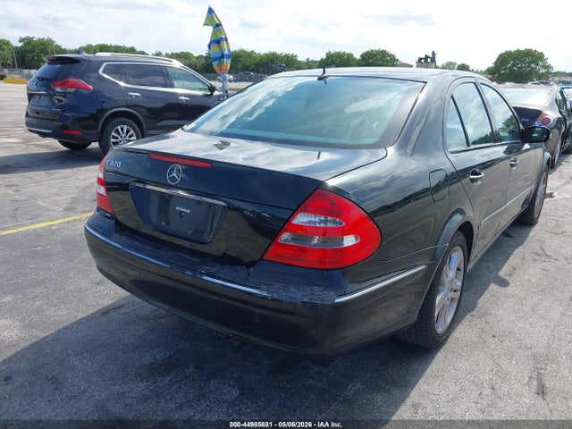 44985881 :رقم المزاد ، WDBUF65J35A687978 vin ، 2005 Mercedes-benz E 320 مزاد بيع