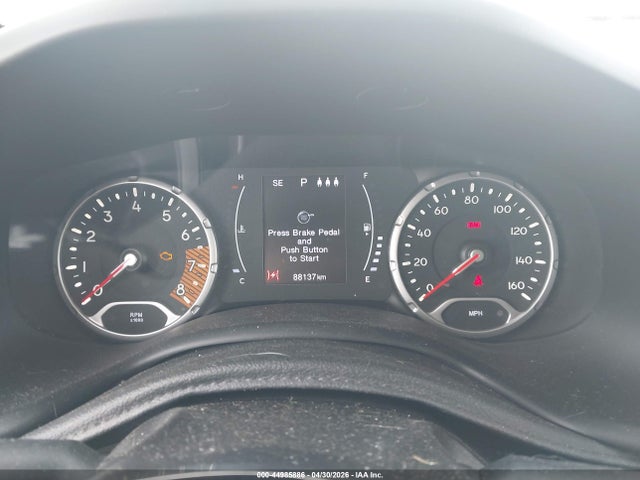 ZACNJABBXKPK04127 Jeep Renegade Latitude Fwd