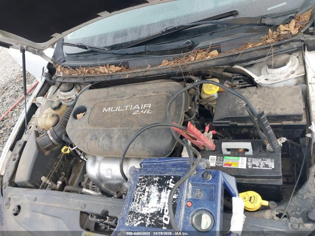 2015 Chrysler 200 Limited მანქანა იყიდება აუქციონზე, vin: 1C3CCCAB5FN743128, აუქციონის ნომერი: 44985900