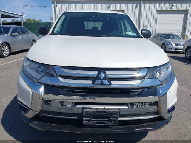 Продаж на аукціоні авто 2017 Mitsubishi Outlander Es, vin: JA4AZ2A3XHZ058245, номер лоту: 44985949