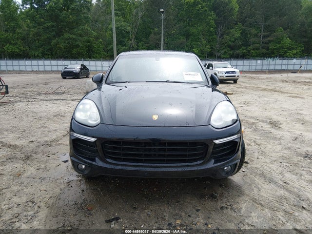 44986017 :رقم المزاد ، WP1AA2A28HKA85956 vin ، 2017 Porsche Cayenne مزاد بيع