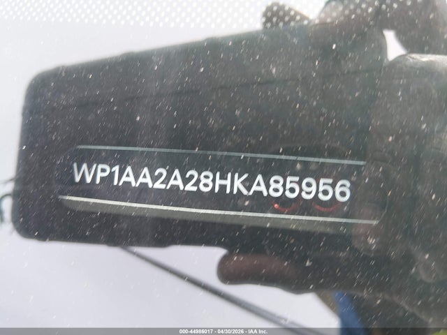 44986017 :رقم المزاد ، WP1AA2A28HKA85956 vin ، 2017 Porsche Cayenne مزاد بيع
