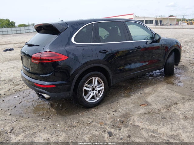 44986017 :رقم المزاد ، WP1AA2A28HKA85956 vin ، 2017 Porsche Cayenne مزاد بيع