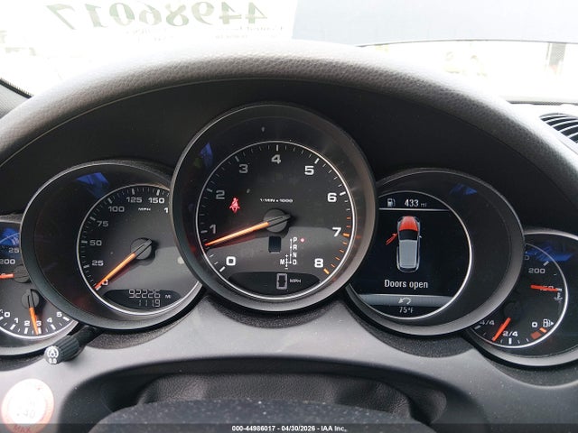 44986017 :رقم المزاد ، WP1AA2A28HKA85956 vin ، 2017 Porsche Cayenne مزاد بيع
